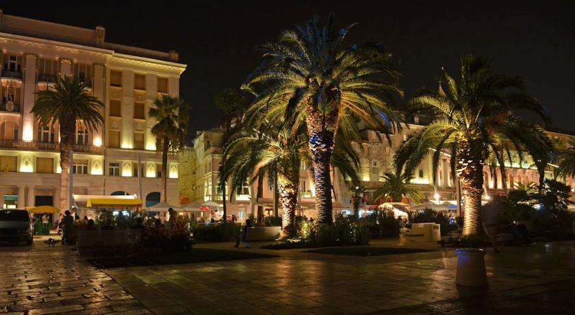Split Theatre Apartments Chambre photo