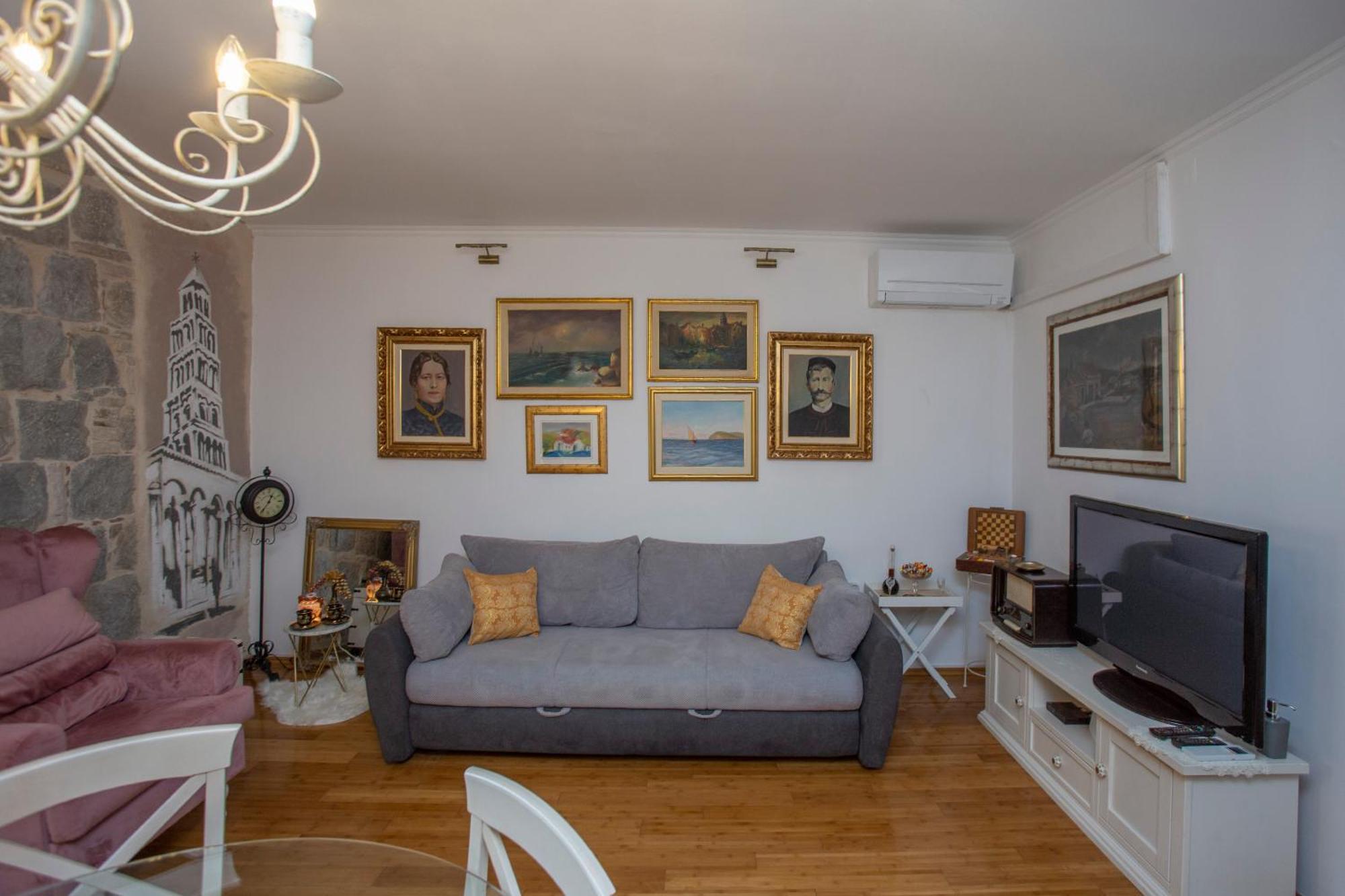 Split Theatre Apartments Extérieur photo
