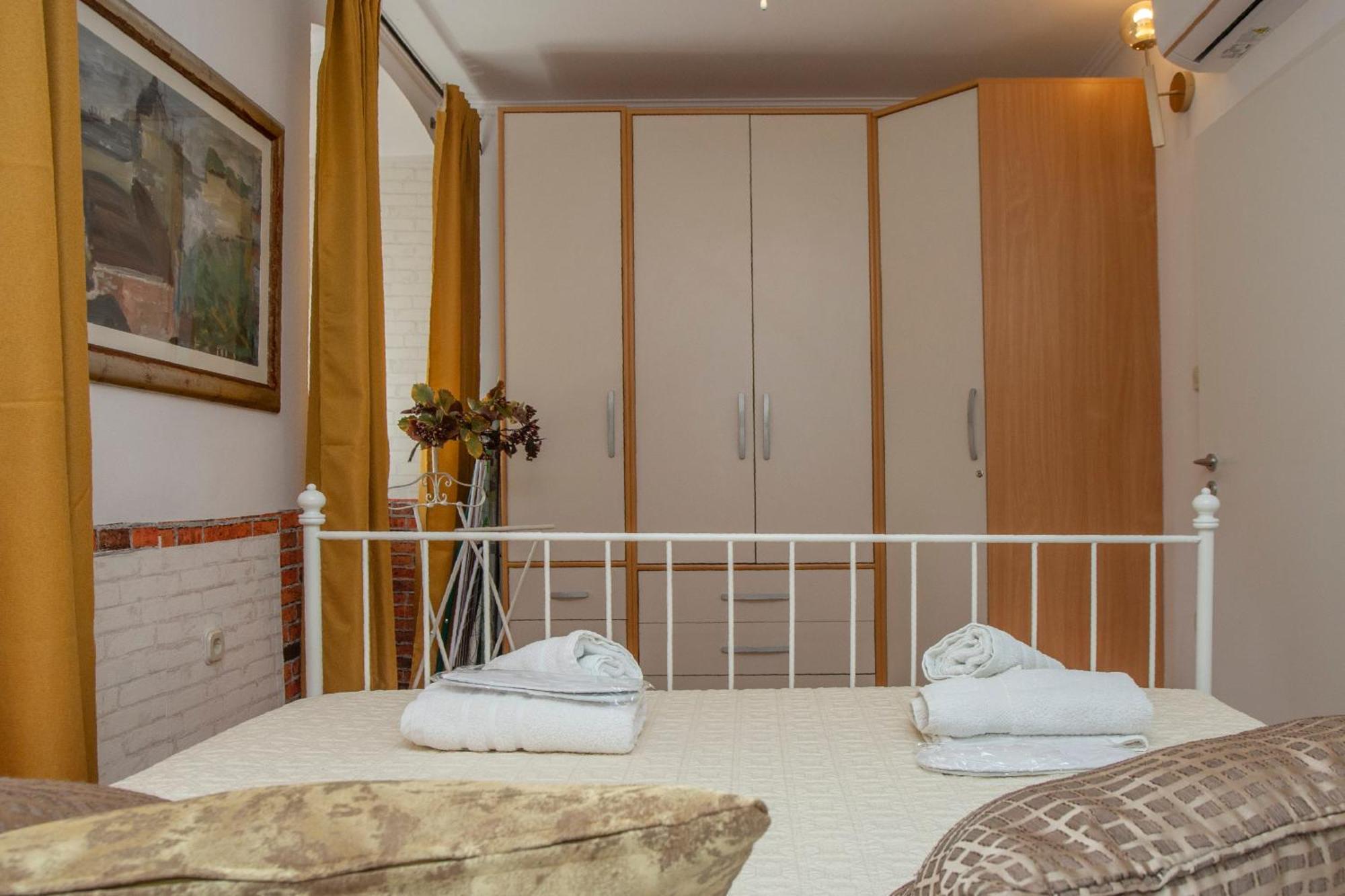 Split Theatre Apartments Extérieur photo